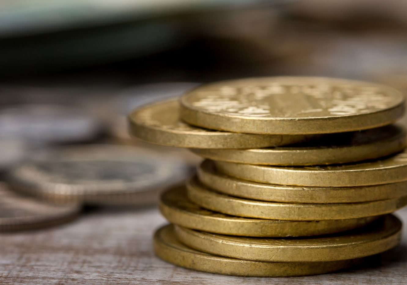 pyramid-of-coins-column-of-metal-coins-2022-12-20-16-37-15-utc